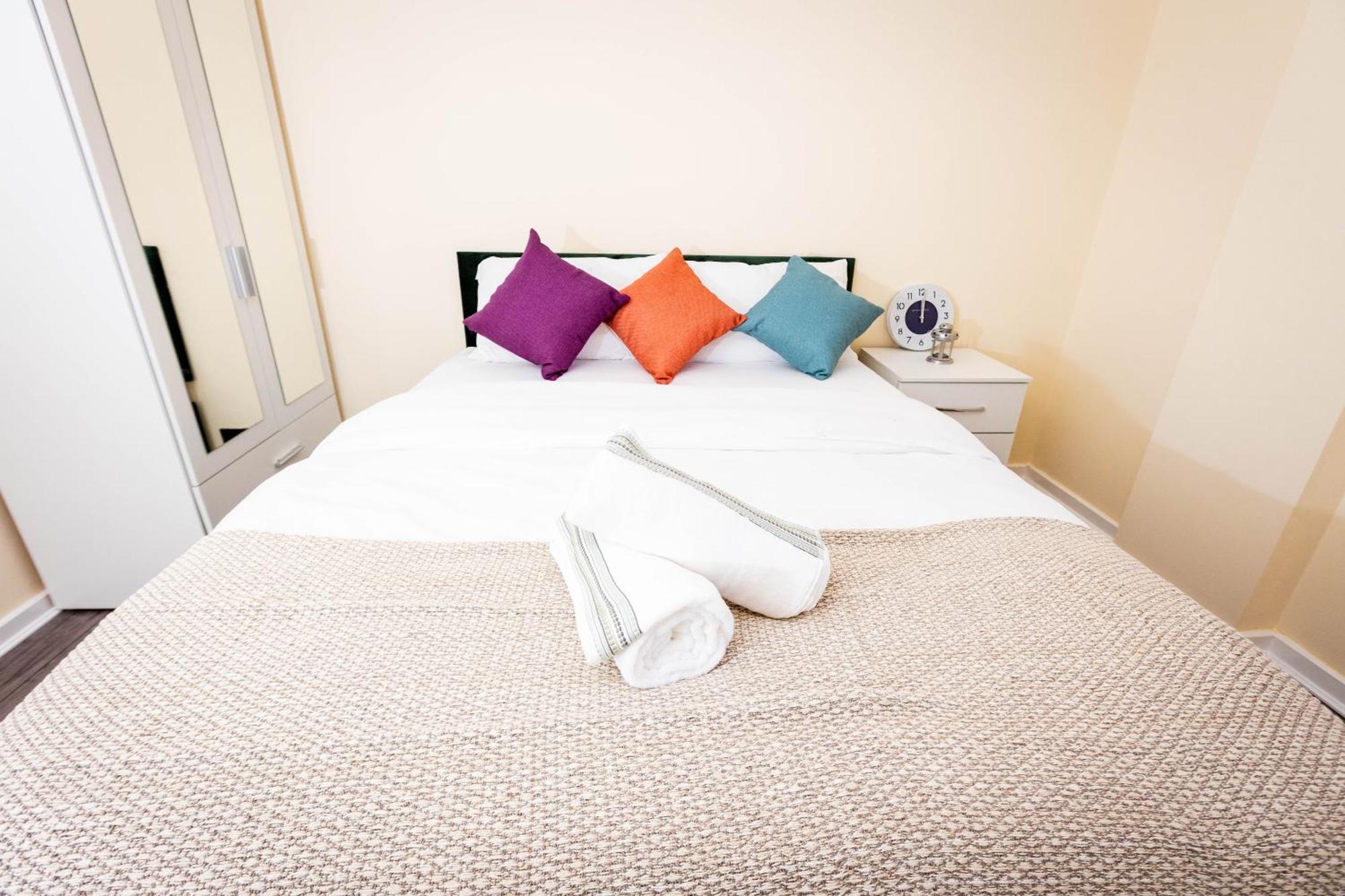 Two Bedroom Luxury Rb * Stalybridge